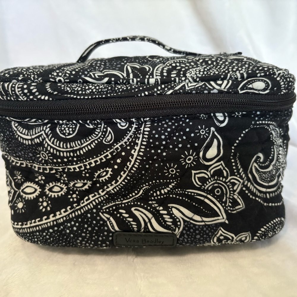 Vera Bradley Black and White Paisley Quilted Cosmetic Train Case